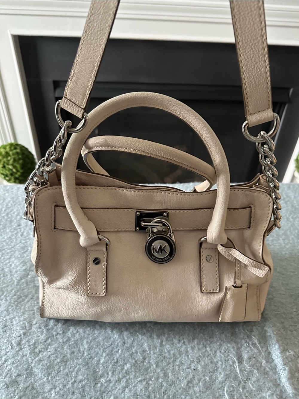 EUC Michael Kors Hamilton Satchel
